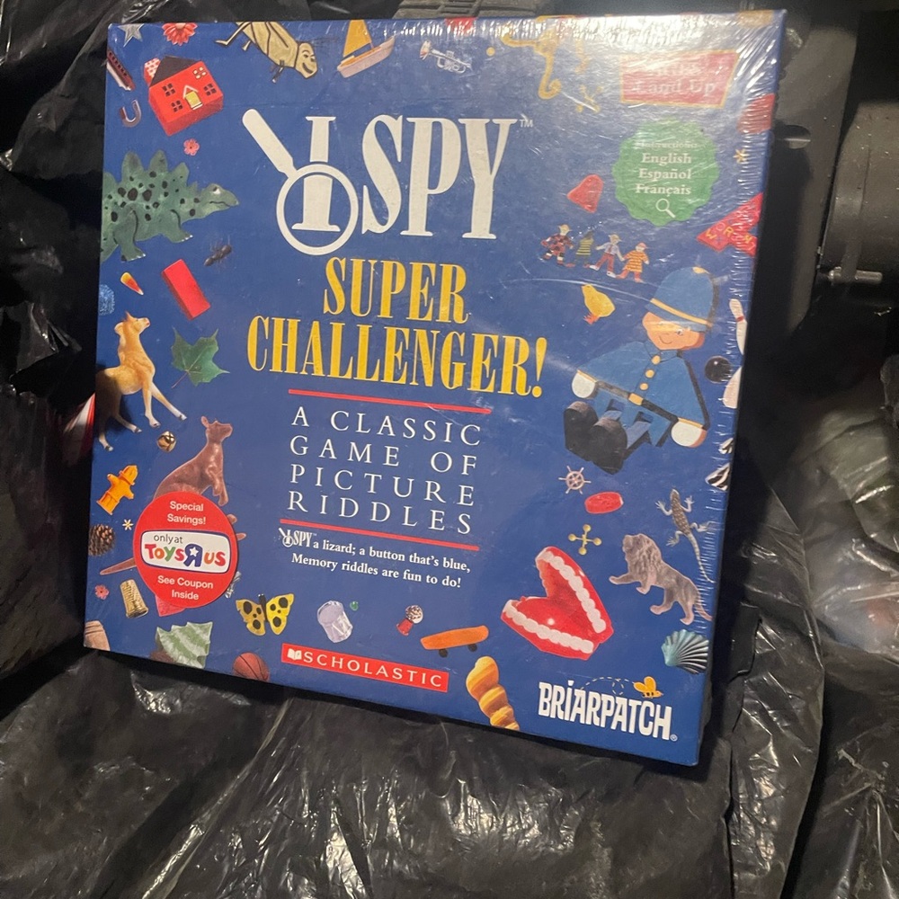 Scholastic I Spy Super Challenger - Blue and Yellow